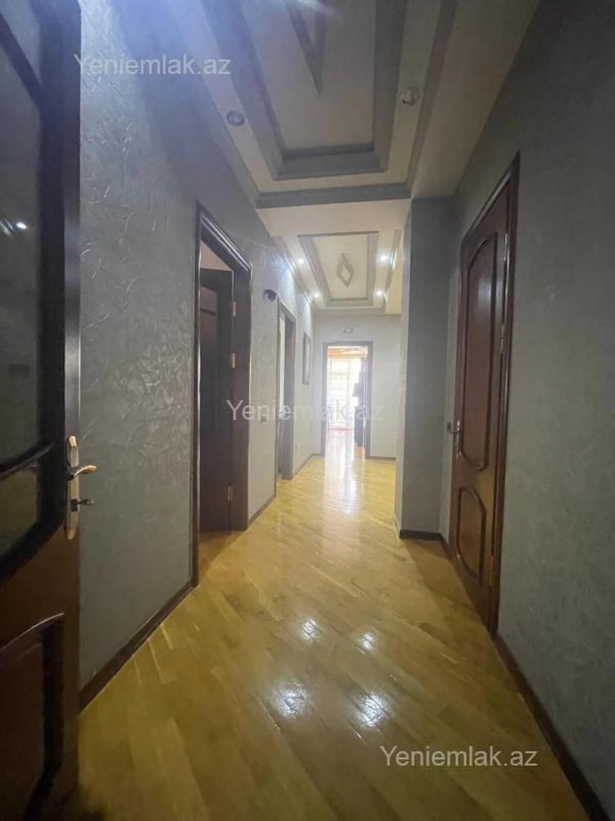 Satılır 5 otaqlı yeni tikili 250 m²