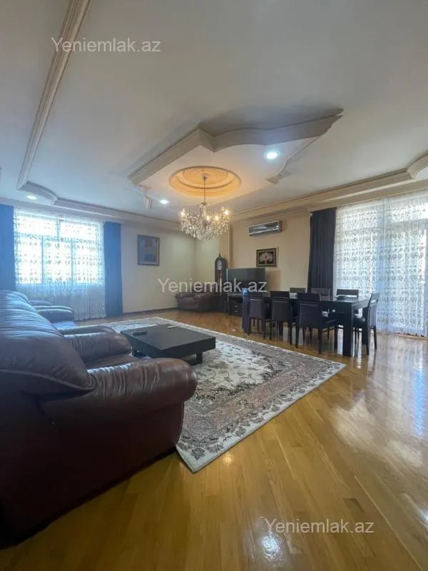 Satılır 5 otaqlı yeni tikili 250 m²