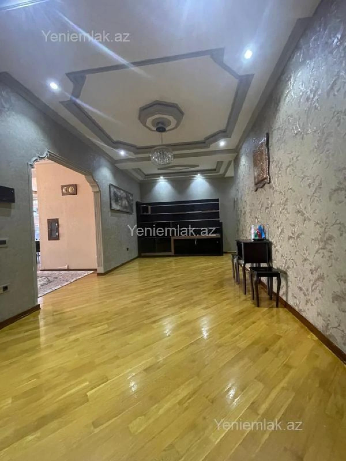Satılır 5 otaqlı yeni tikili 250 m²