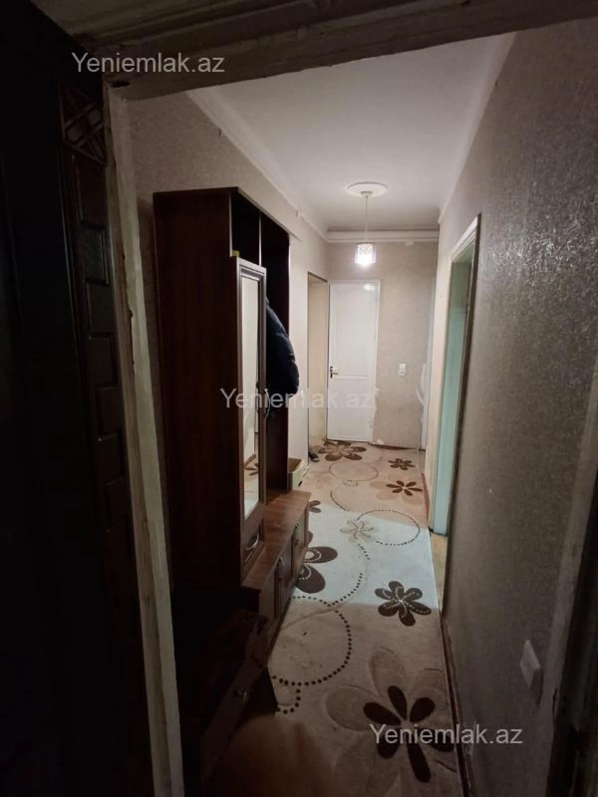 Satılır 2 otaqlı köhnə tikili 60 m²