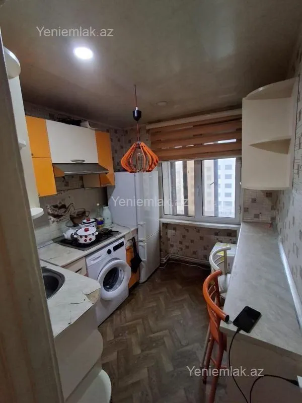 Satılır 2 otaqlı köhnə tikili 60 m²