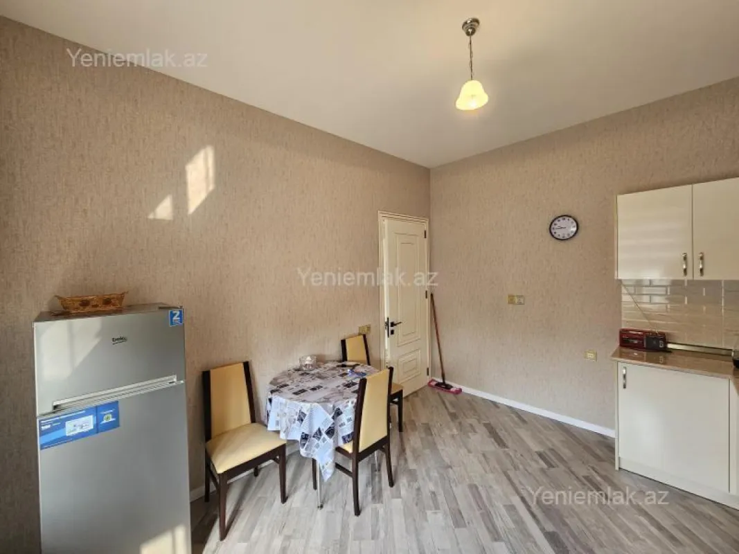 Satılır 3 otaqlı həyət evi 145 m²