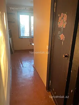 Satılır 1 otaqlı köhnə tikili 31 m²