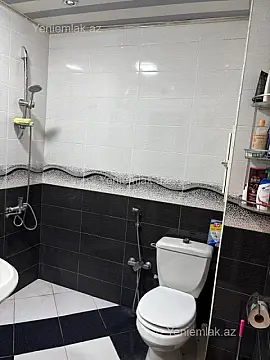 Satılır 2 otaqlı köhnə tikili 55 m²