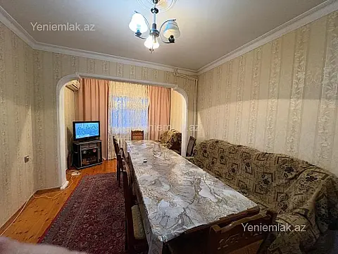 Satılır 2 otaqlı köhnə tikili 55 m²