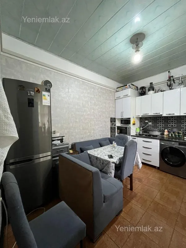 Satılır 4 otaqlı həyət evi 100 m²