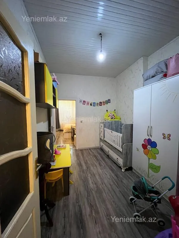 Satılır 4 otaqlı həyət evi 100 m²