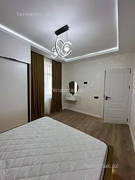Satılır 2 otaqlı köhnə tikili 65 m²