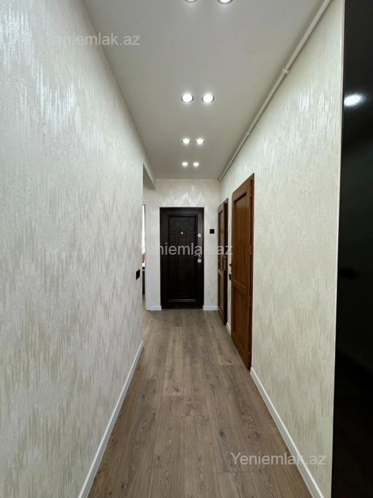 Satılır 2 otaqlı köhnə tikili 65 m²