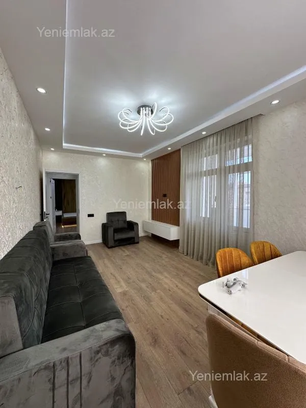 Satılır 2 otaqlı köhnə tikili 65 m²