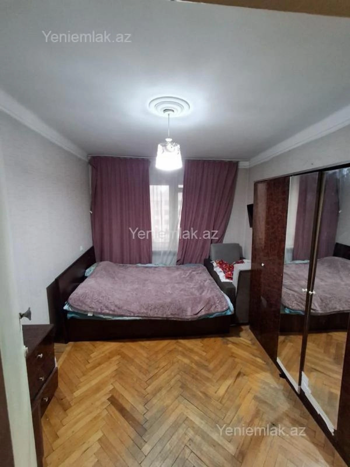 Satılır 2 otaqlı köhnə tikili 65 m²