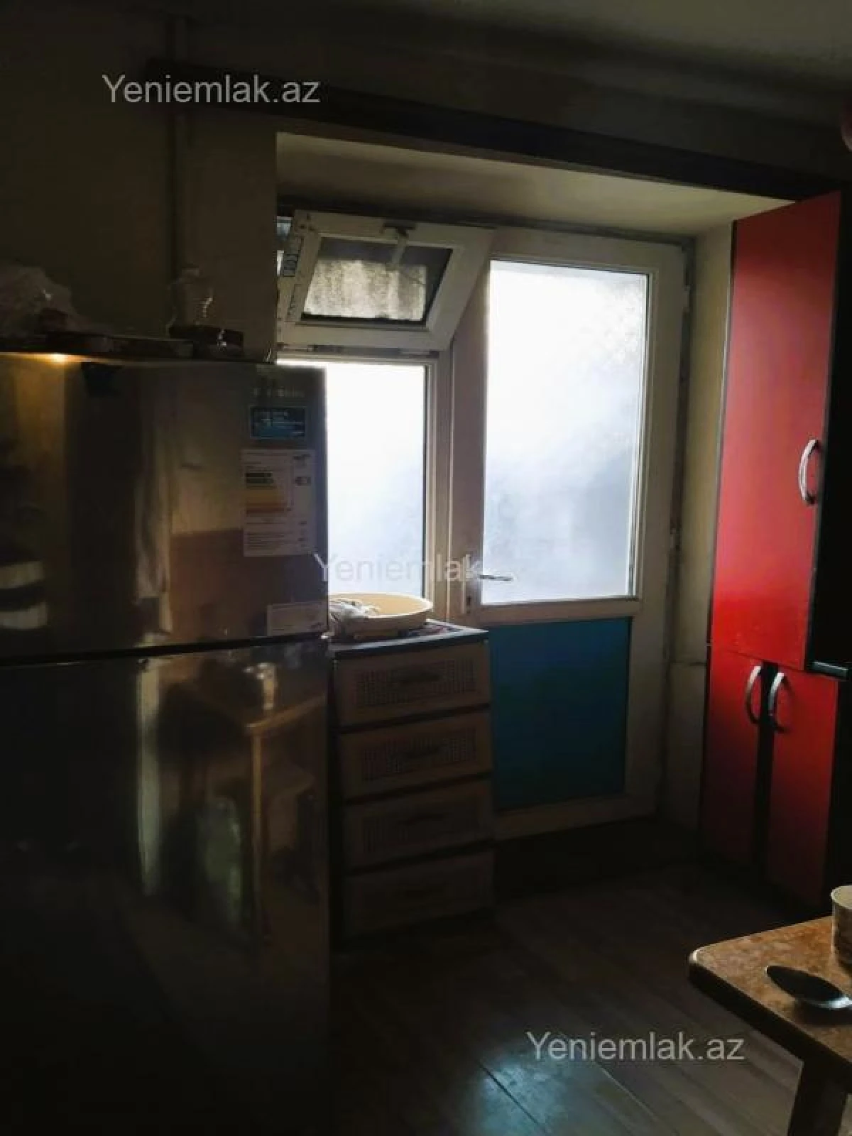 Satılır 1 otaqlı köhnə tikili 44 m²