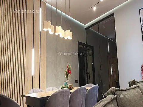 Satılır 3 otaqlı yeni tikili 130 m²