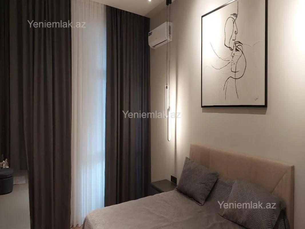 Satılır 3 otaqlı yeni tikili 130 m²