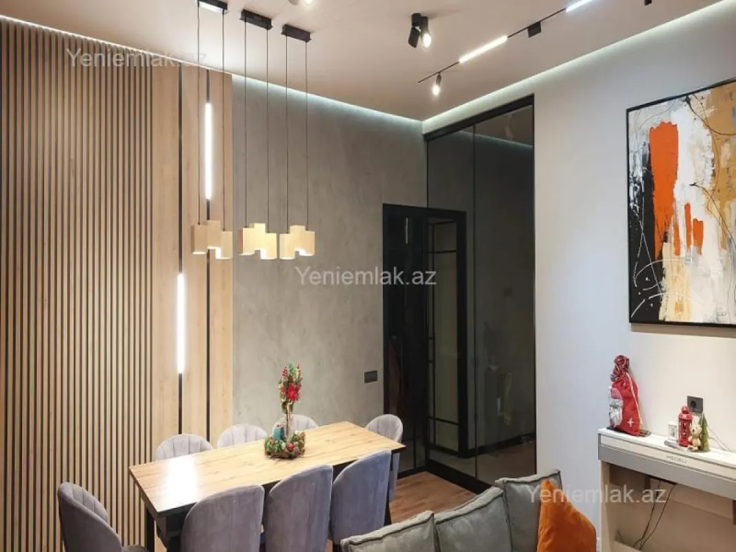 Satılır 3 otaqlı yeni tikili 130 m²