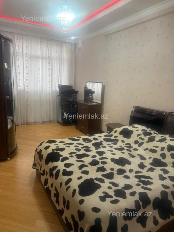 Satılır 3 otaqlı yeni tikili 140 m²