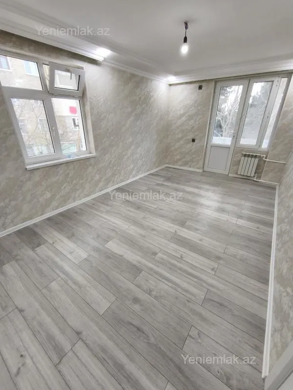 Satılır 1 otaqlı köhnə tikili 30 m²