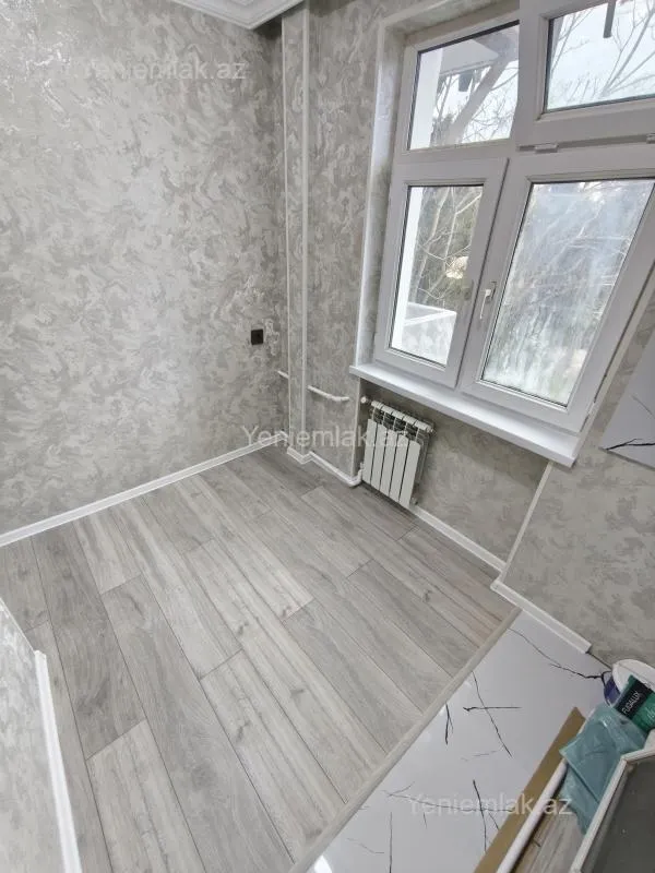 Satılır 1 otaqlı köhnə tikili 30 m²