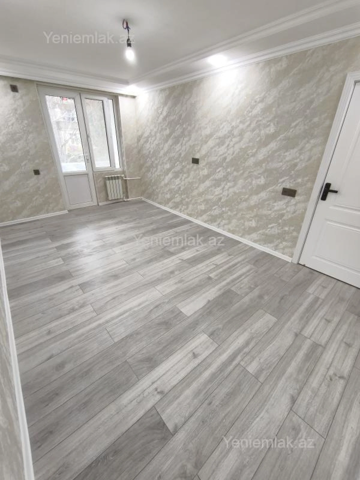 Satılır 1 otaqlı köhnə tikili 30 m²