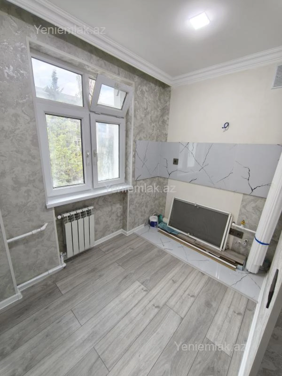 Satılır 1 otaqlı köhnə tikili 30 m²