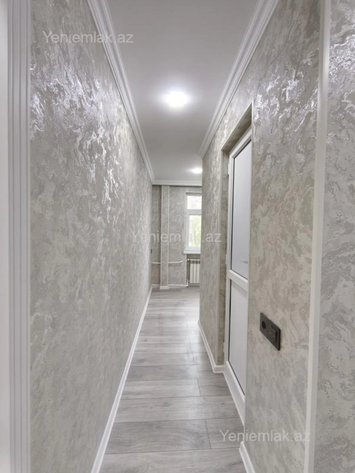 Satılır 1 otaqlı köhnə tikili 30 m²