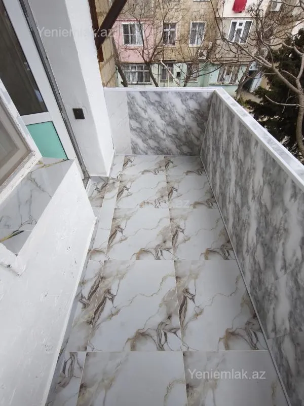 Satılır 1 otaqlı köhnə tikili 30 m²