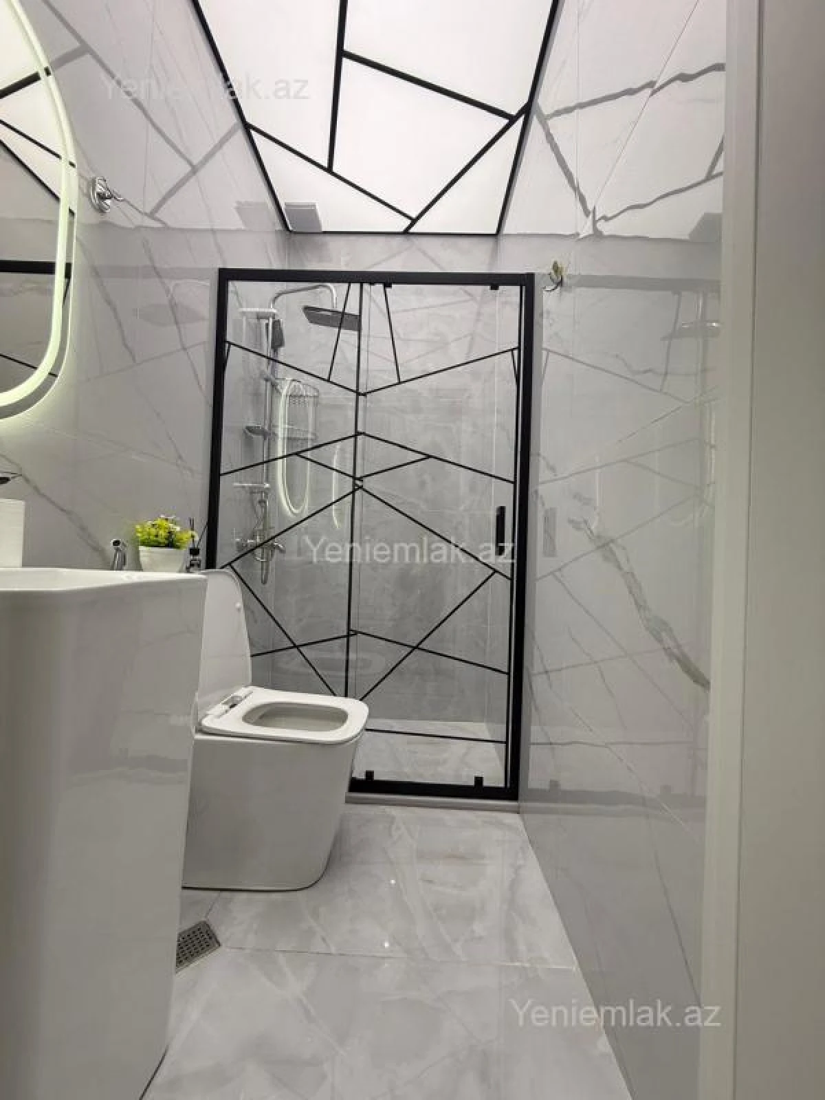 Satılır 2 otaqlı yeni tikili 55 m²