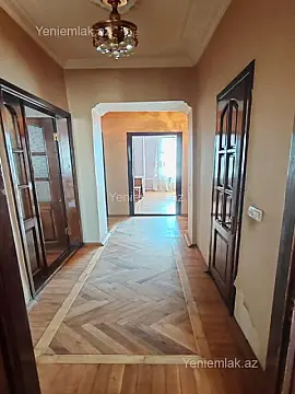 Satılır 2 otaqlı köhnə tikili 60 m²