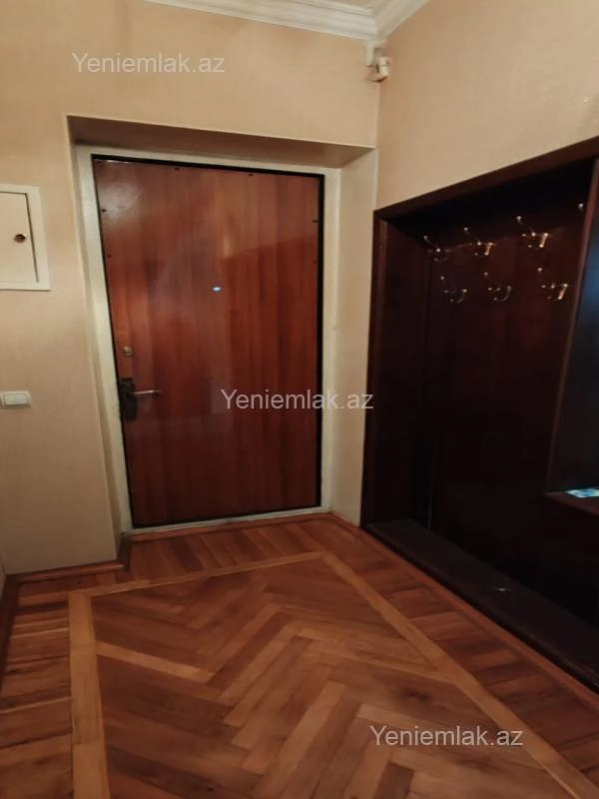 Satılır 2 otaqlı köhnə tikili 60 m²