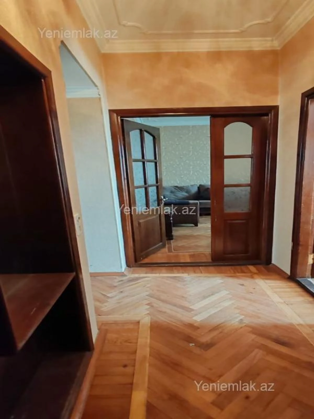 Satılır 2 otaqlı köhnə tikili 60 m²