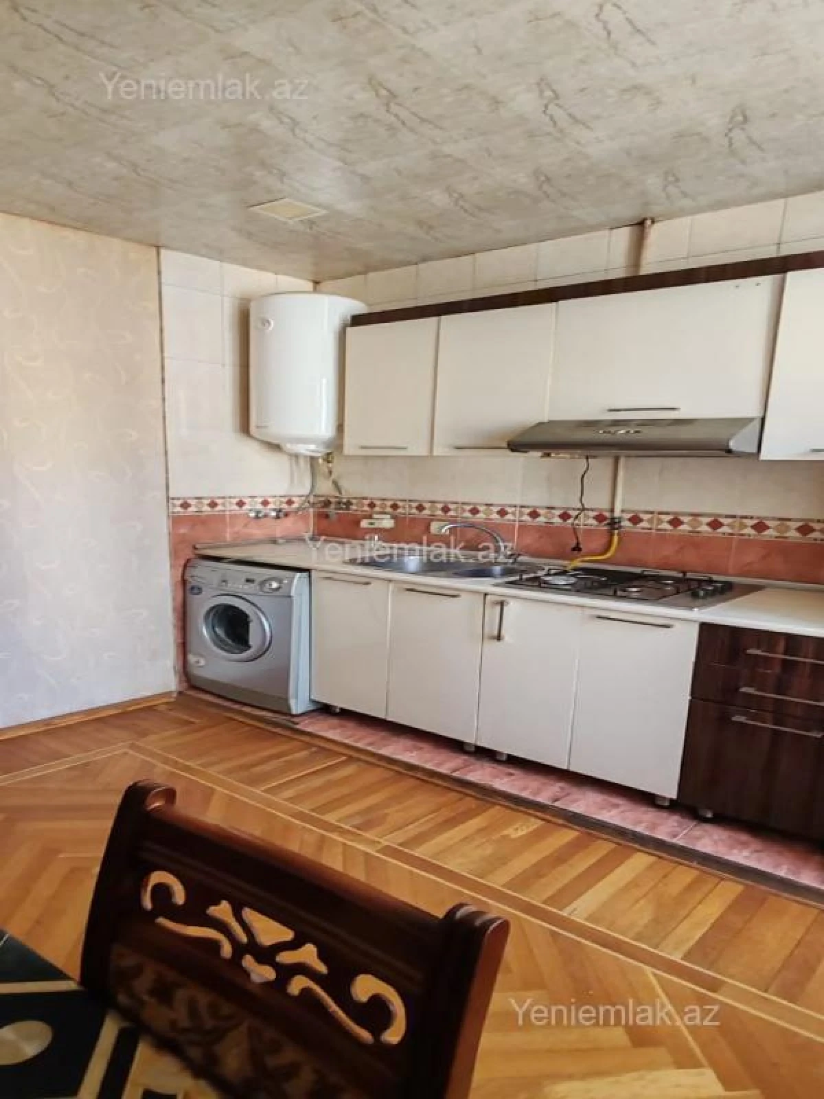 Satılır 2 otaqlı köhnə tikili 60 m²