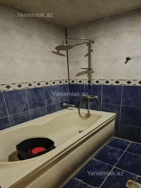 Satılır 2 otaqlı köhnə tikili 60 m²