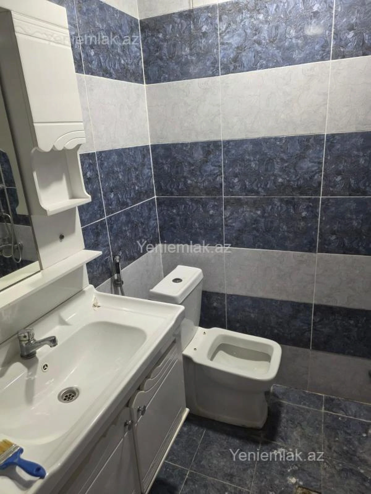 Satılır 3 otaqlı köhnə tikili 70 m²
