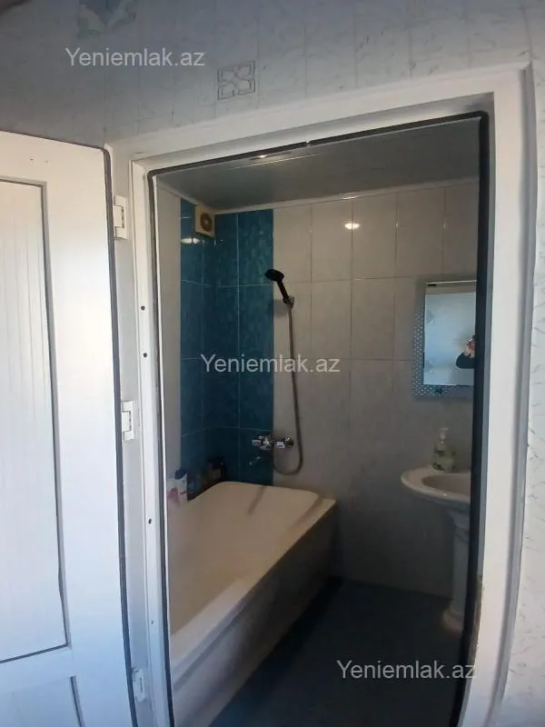 Satılır 4 otaqlı köhnə tikili 93 m²