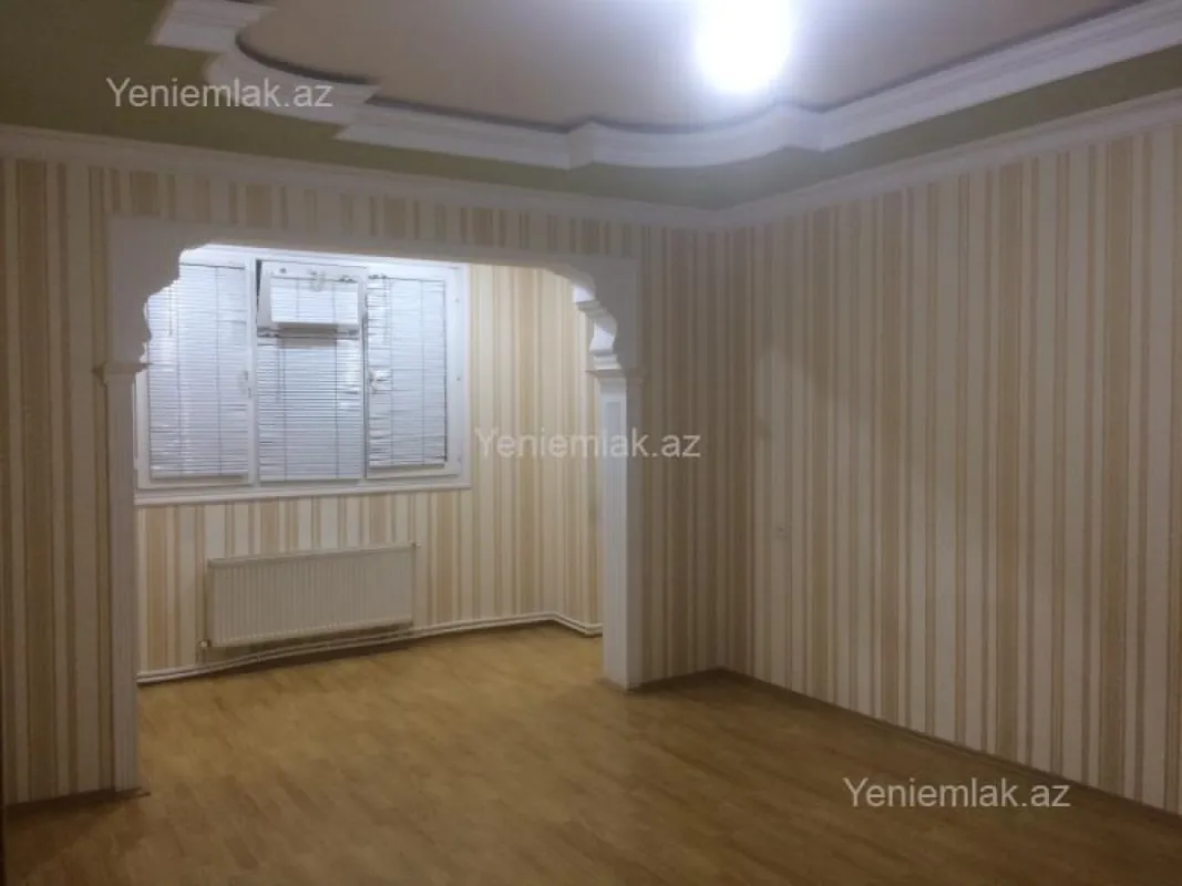 Satılır 4 otaqlı köhnə tikili 90 m²