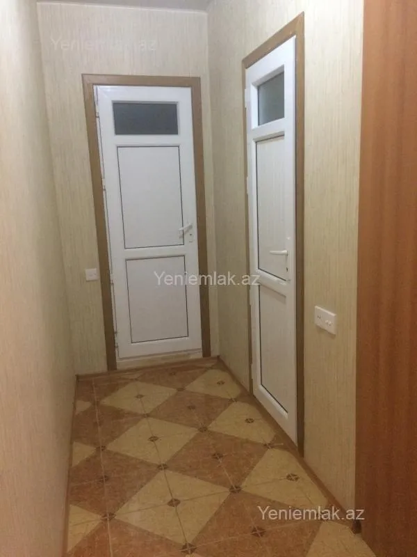 Satılır 4 otaqlı köhnə tikili 90 m²