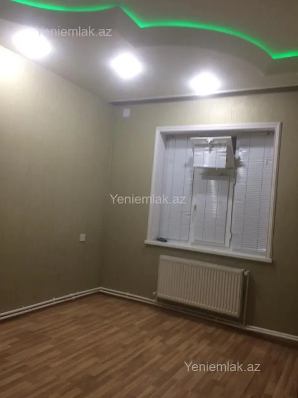 Satılır 4 otaqlı köhnə tikili 90 m²