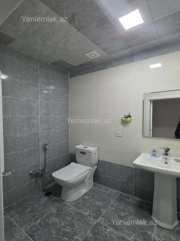 Satılır 2 otaqlı yeni tikili 61 m²