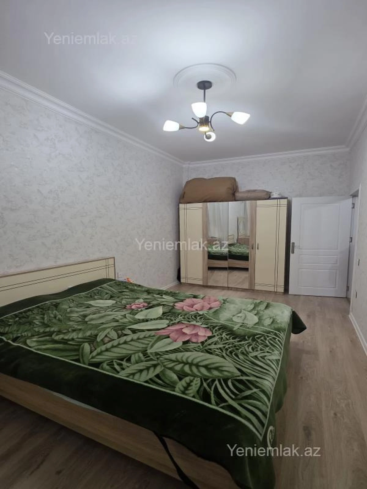 Satılır 2 otaqlı yeni tikili 61 m²