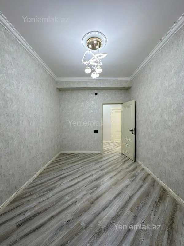 Satılır 3 otaqlı yeni tikili 105 m²