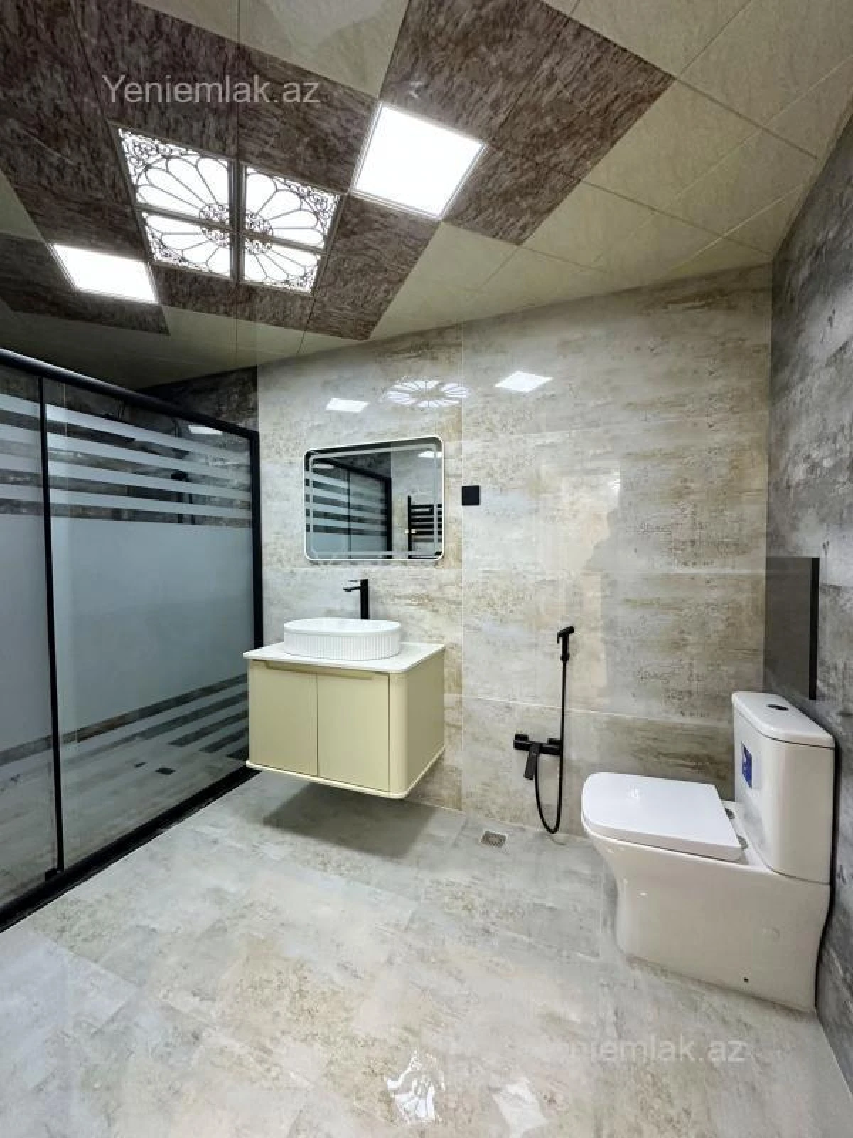 Satılır 3 otaqlı yeni tikili 105 m²