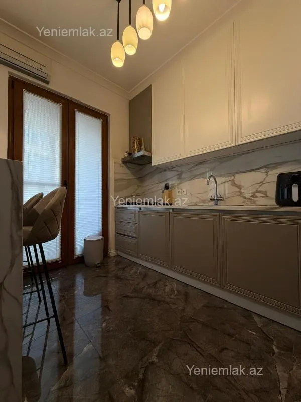 Satılır 3 otaqlı yeni tikili 89.5 m²