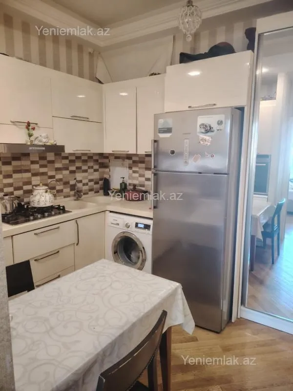 Satılır 2 otaqlı yeni tikili 63 m²