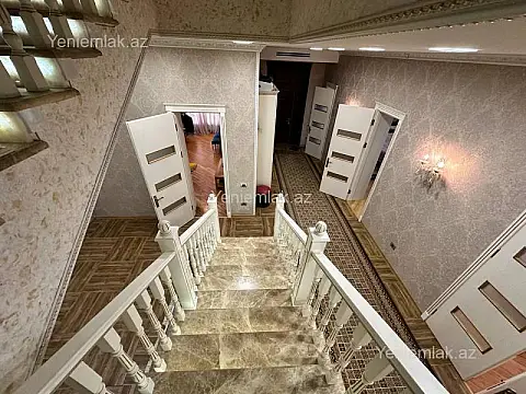 Satılır 8 otaqlı həyət evi 350 m²