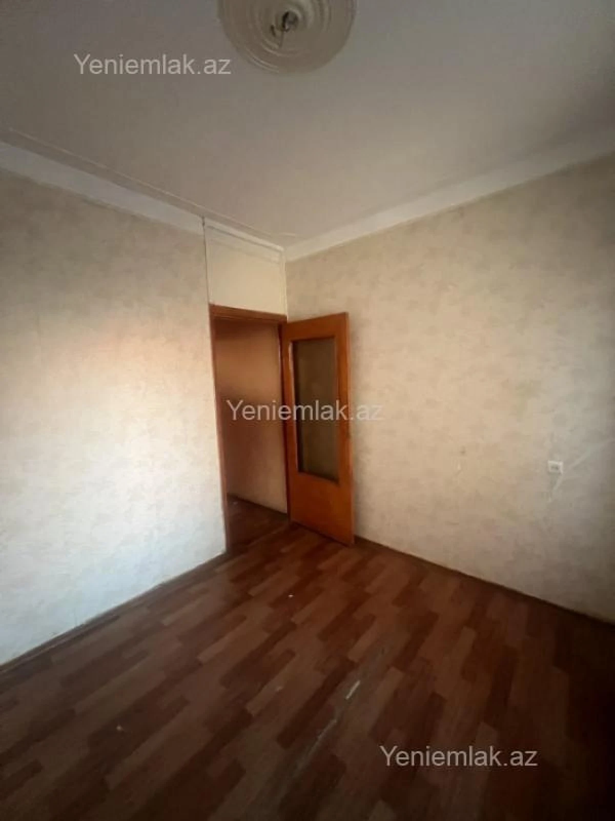 Satılır 5 otaqlı köhnə tikili 110 m²