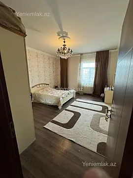 Satılır 5 otaqlı həyət evi 240 m²