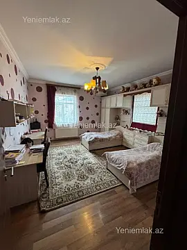 Satılır 5 otaqlı həyət evi 240 m²