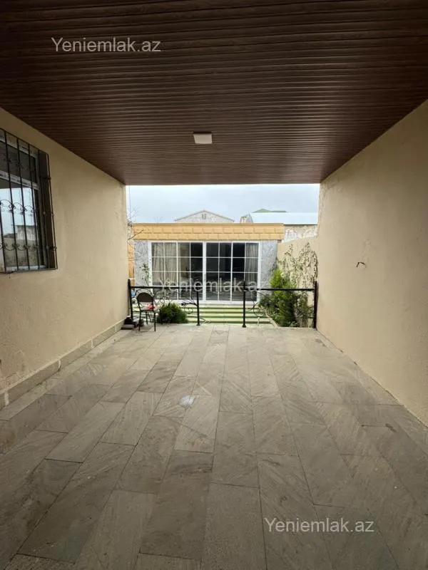 Satılır 5 otaqlı həyət evi 240 m²