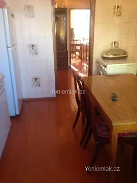 Satılır 3 otaqlı köhnə tikili 85 m²