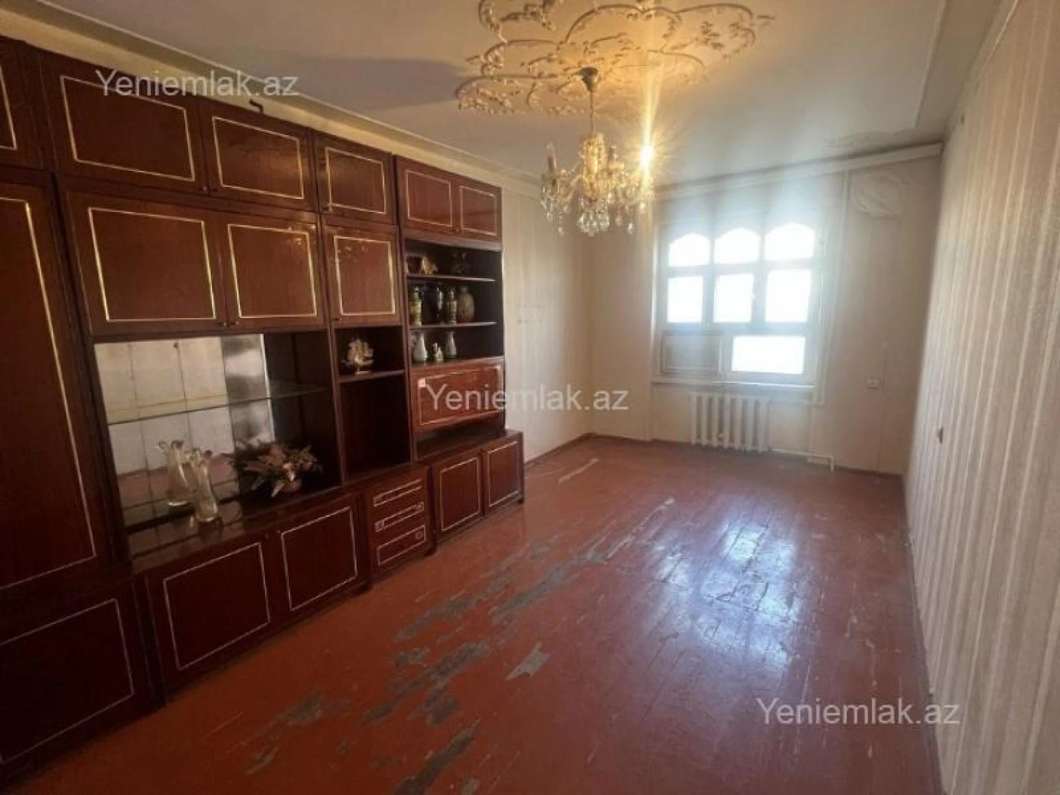 Satılır 3 otaqlı köhnə tikili 85 m²